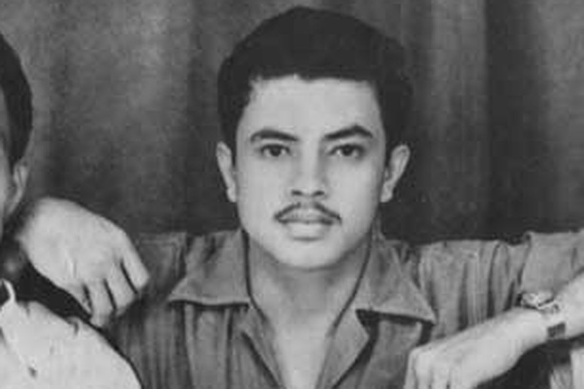 Esai Robert Wolter Mongisidi-Kelompok 5